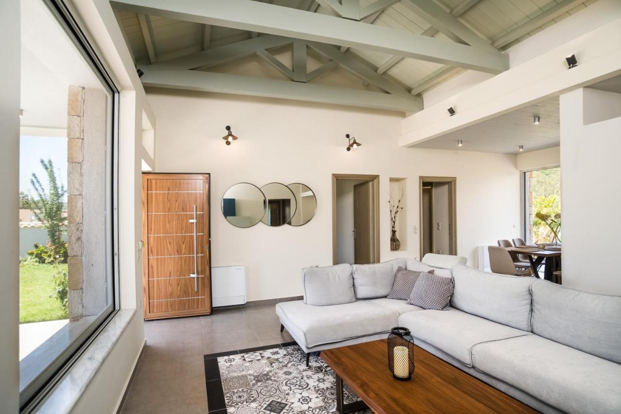 Willa Three Stars Luxury Moraitika