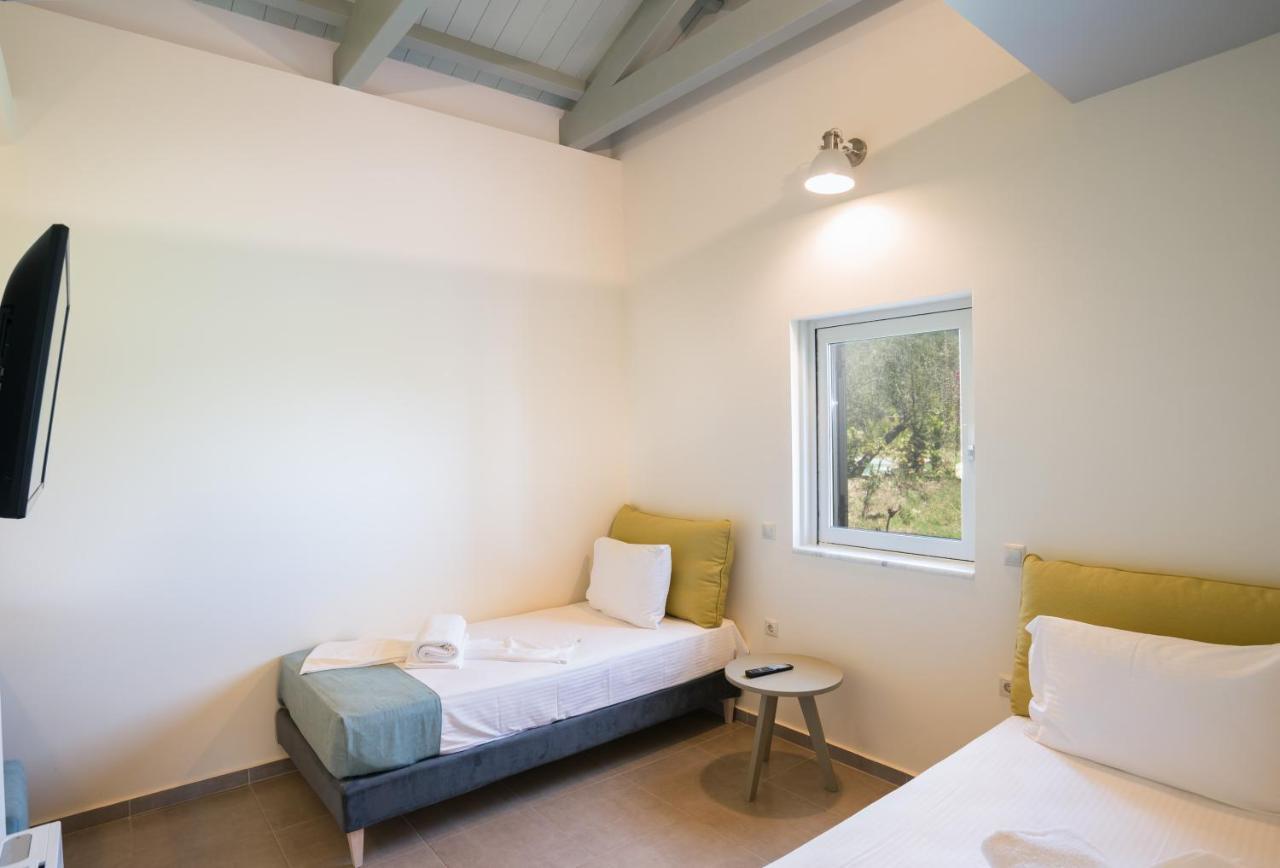 Three Stars Luxury *